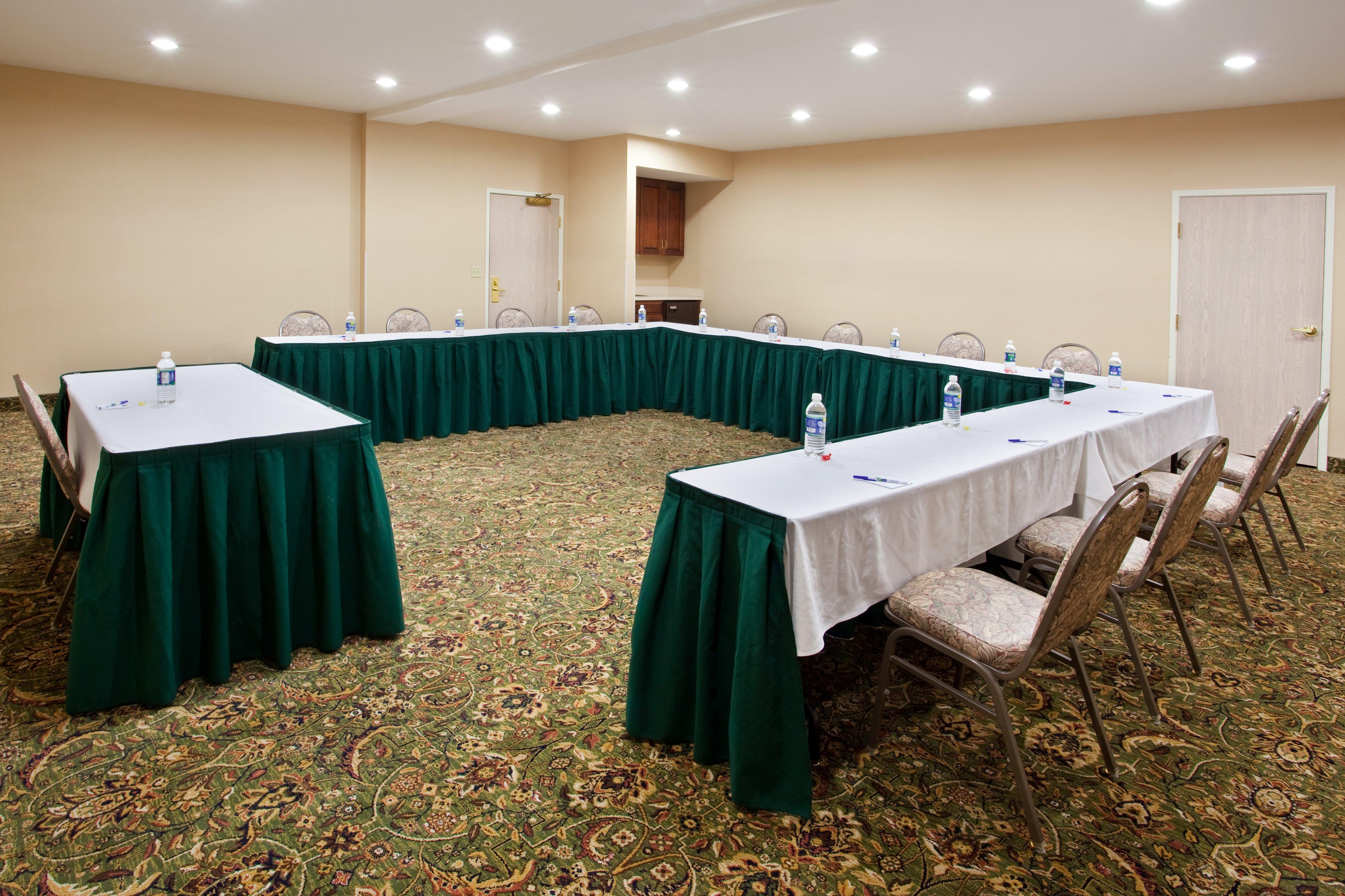 Holiday Inn Express Hotel & Suites Marion By Ihg Exterior foto