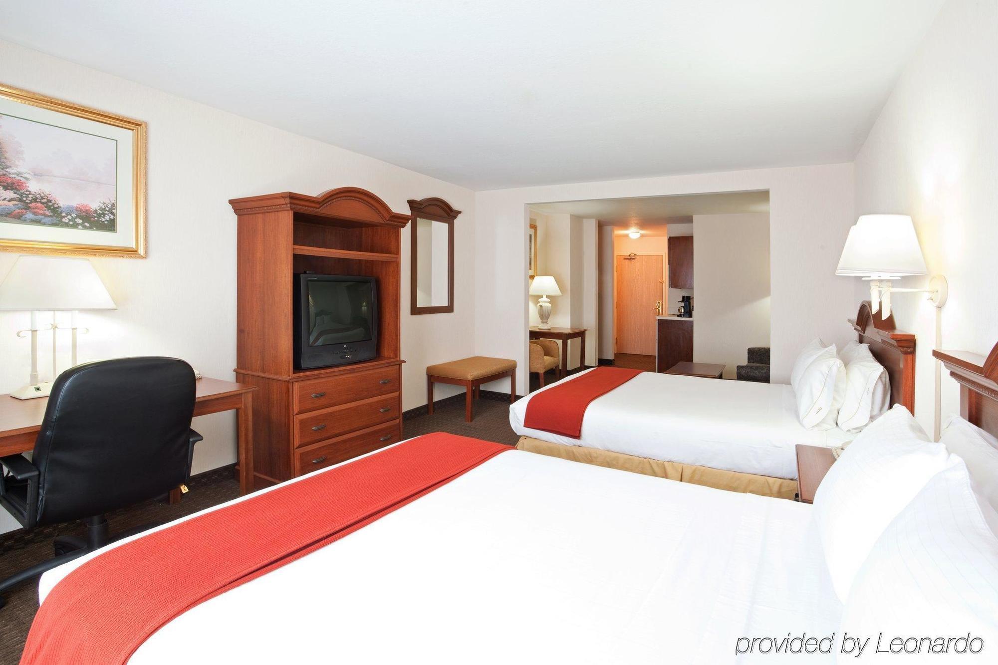 Holiday Inn Express Hotel & Suites Marion By Ihg Quarto foto